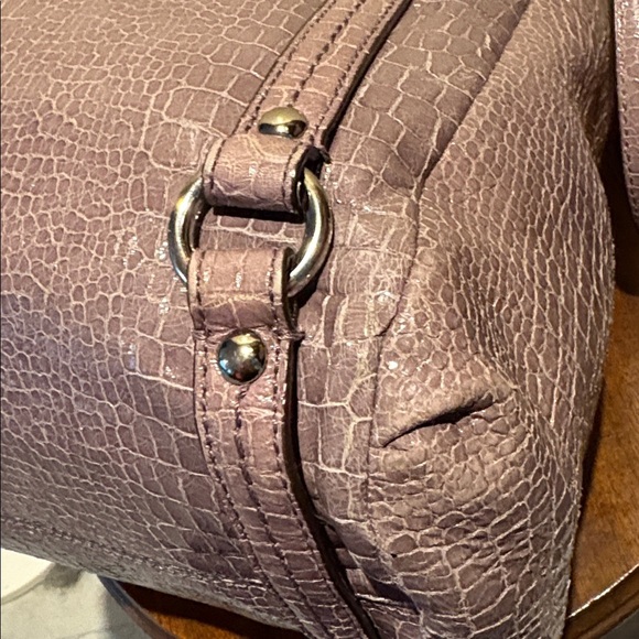 Coach  Alexandra  lavender croc embossed patent leather  shoulder bag  Rare find - Picture 14 of 17